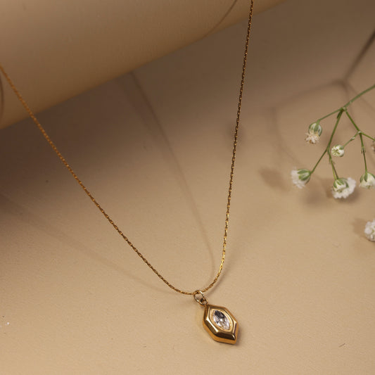 Hexa Solitaire Neck Chain Pendant