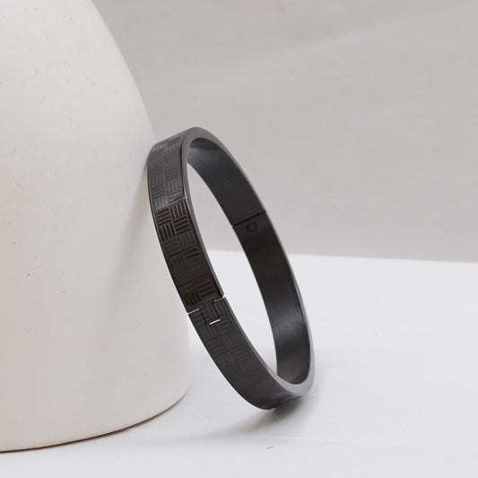 Seraphic Black Men's Kada Bracelet