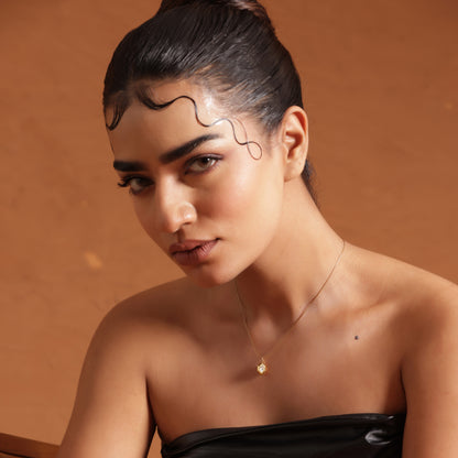 Hexa Solitaire Neck Chain Pendant