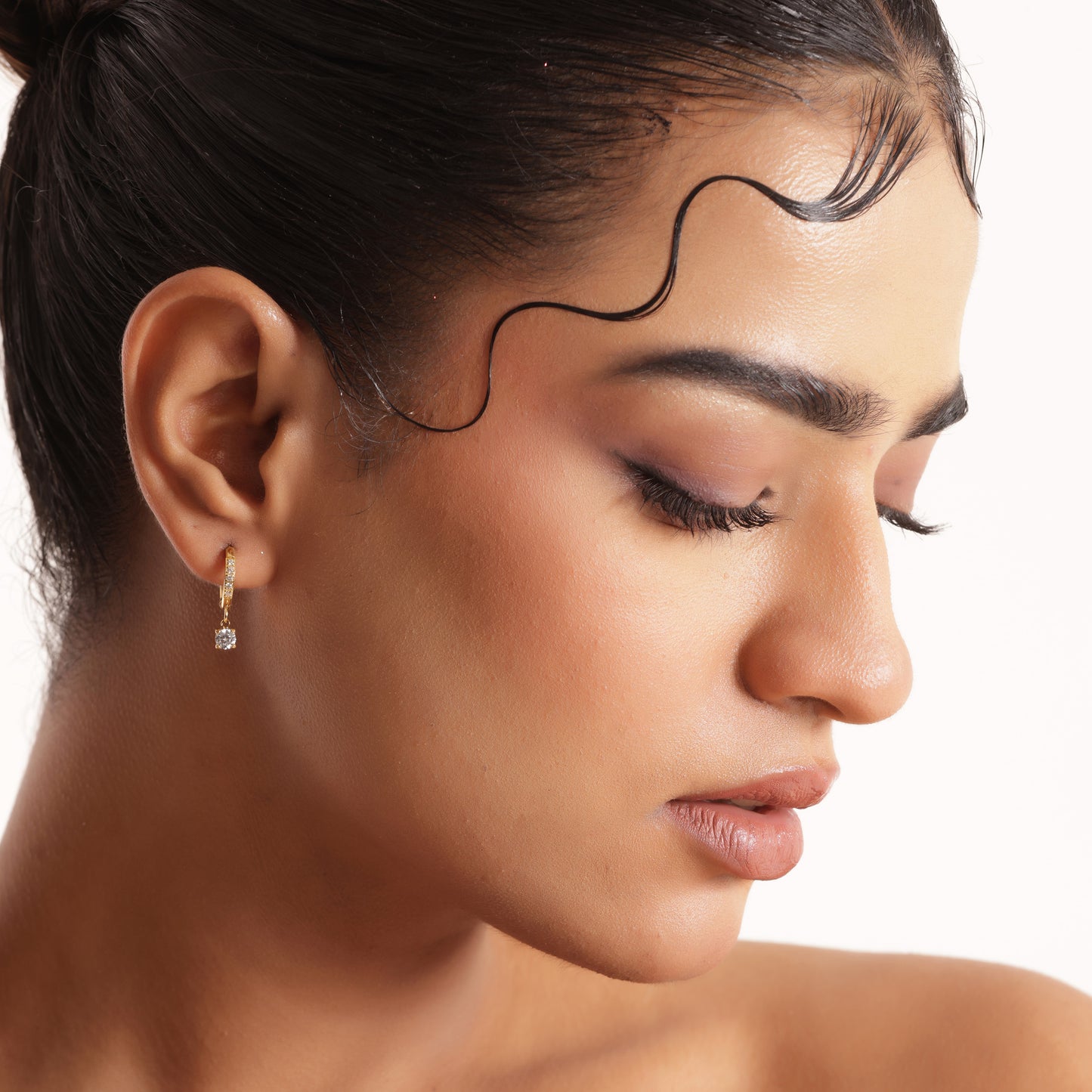 Noah Crystal Minimal Hoop Earrings