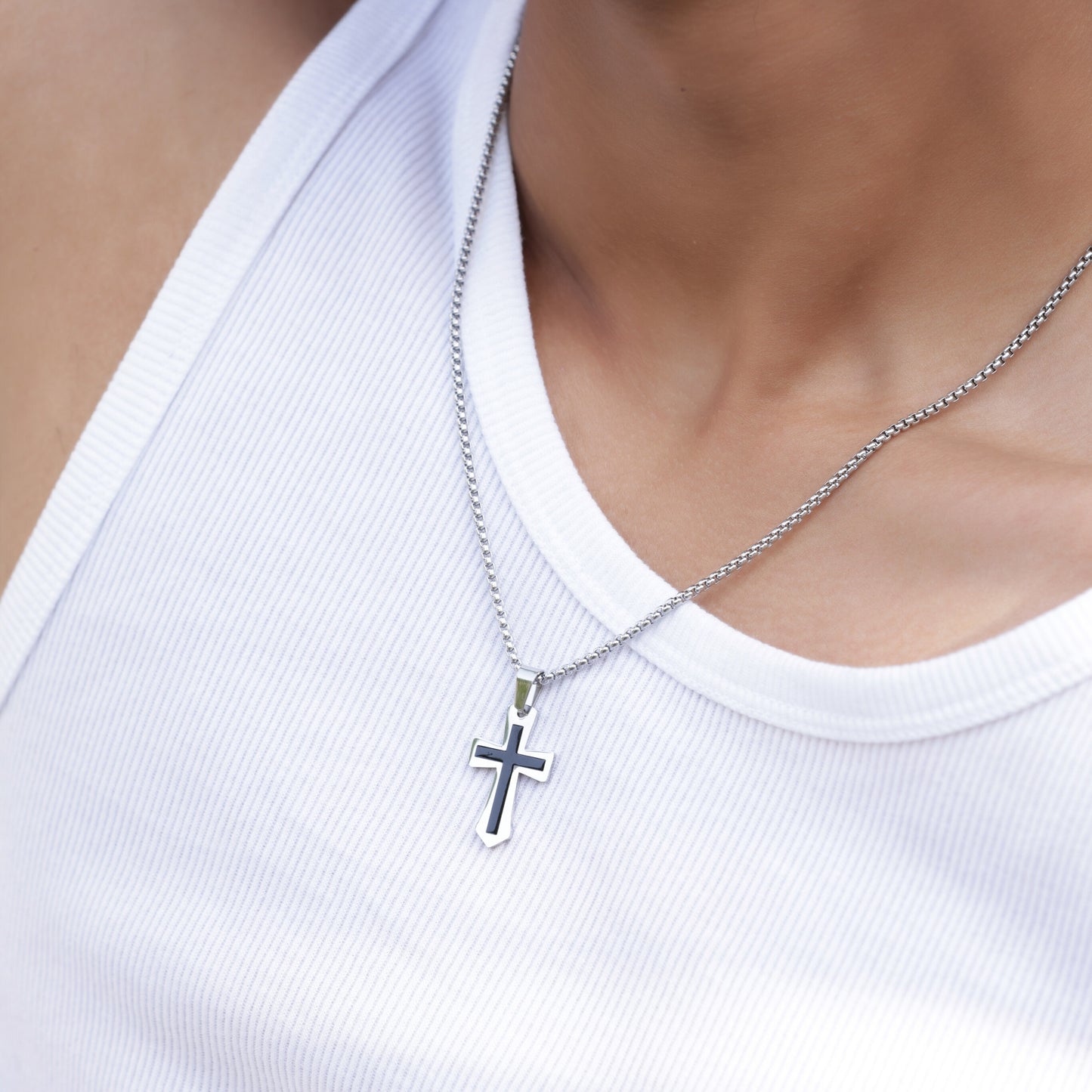 Contour Cross Pendant With Chain