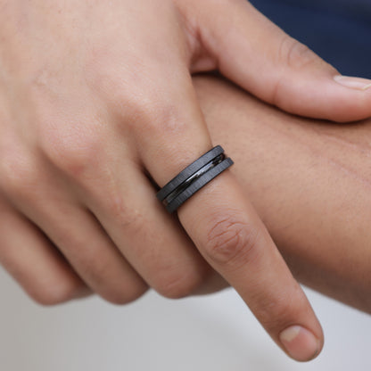 Black Linear Ring