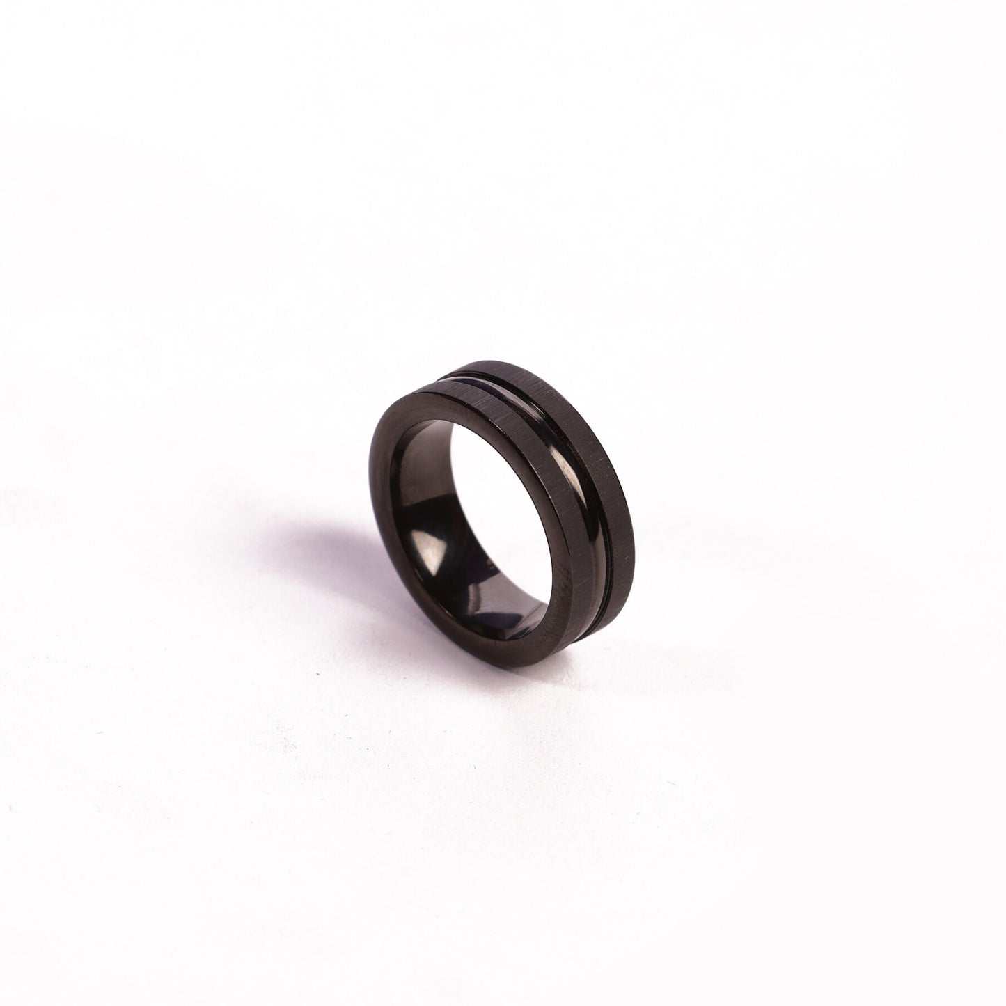 Black Linear Ring