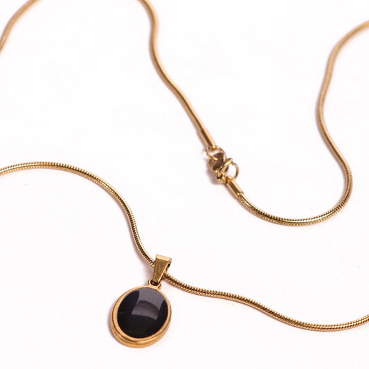 Oval Gold Pendant With Chain