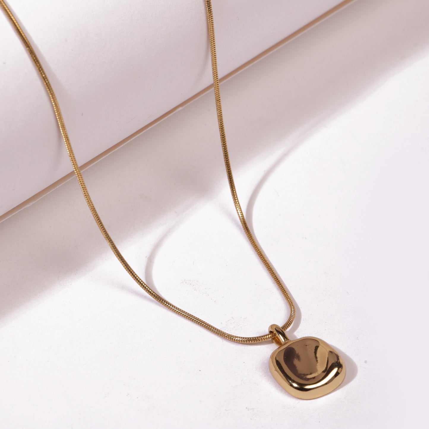 Classic Gold Pendant With Chain