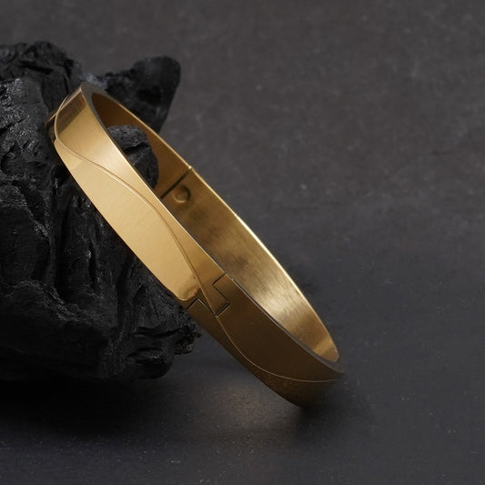 Linear Wave Gold-Plated Kada Bracelet