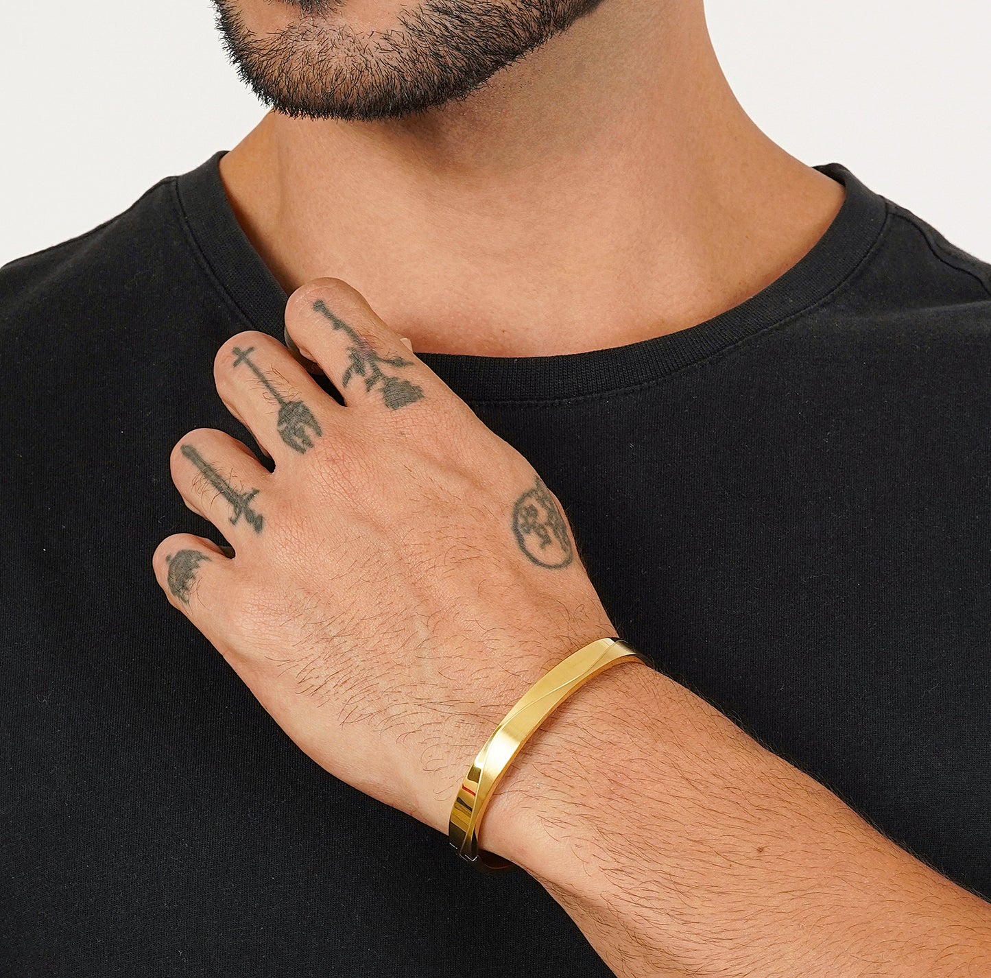 Linear Wave Gold-Plated Kada Bracelet