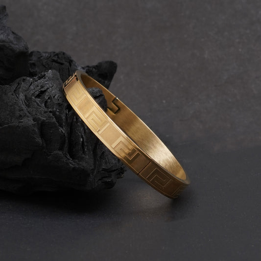 Vera Wave Gold-Plated Kada Bracelet