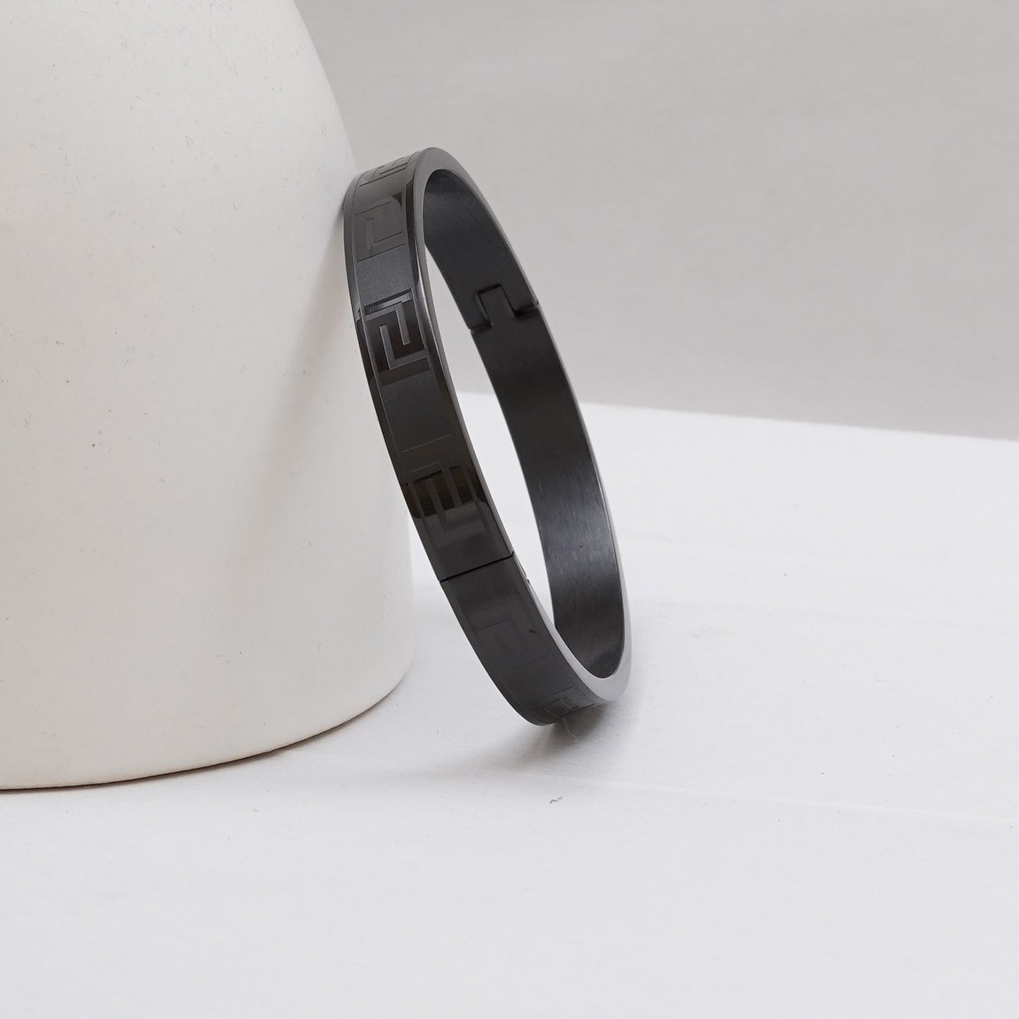 Vera Wave Black Men's Kada Bracelet