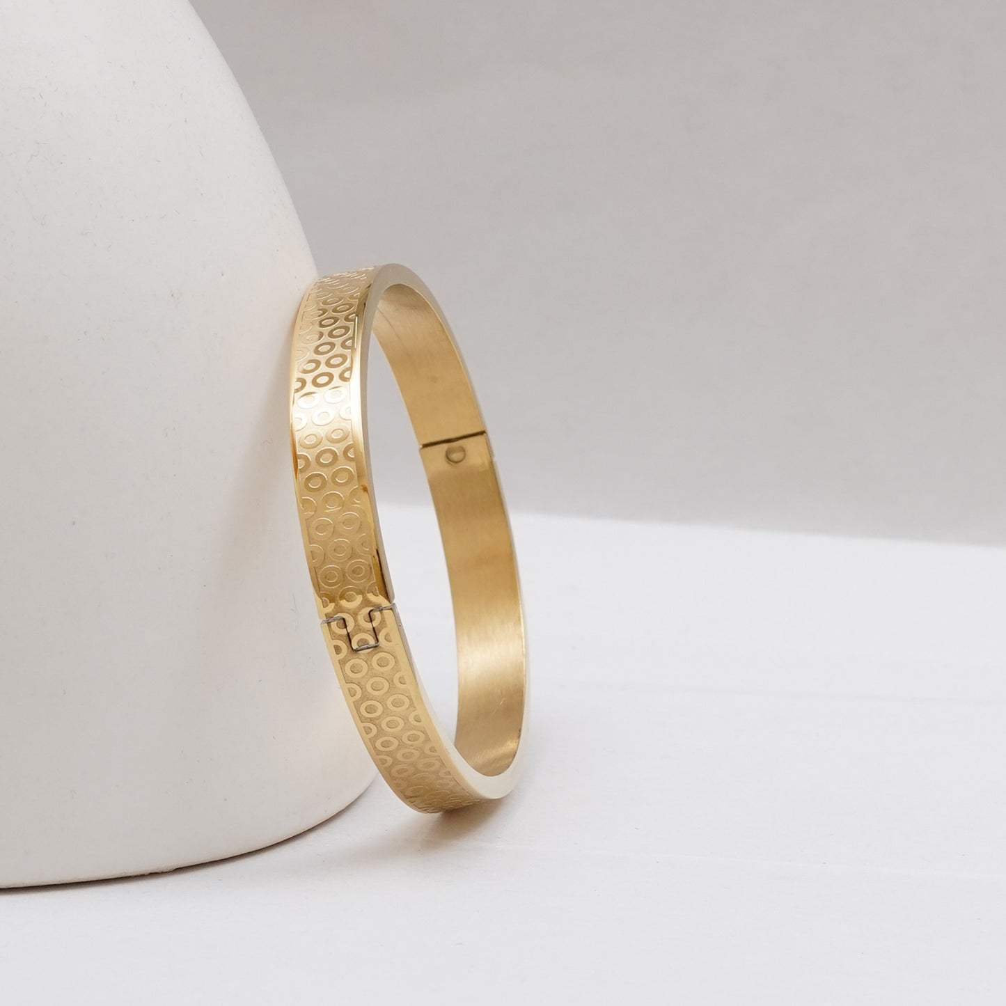 Halo Gold-Plated Kada Bracelet