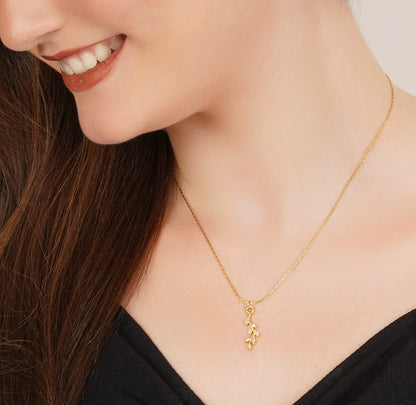 Sparkling Leaf Neck Chain Pendant