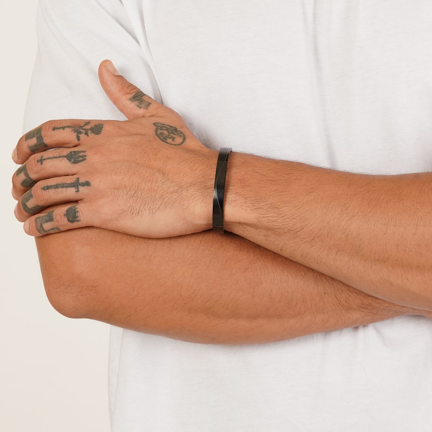 Linear Wave Black Men's Kada Bracelet