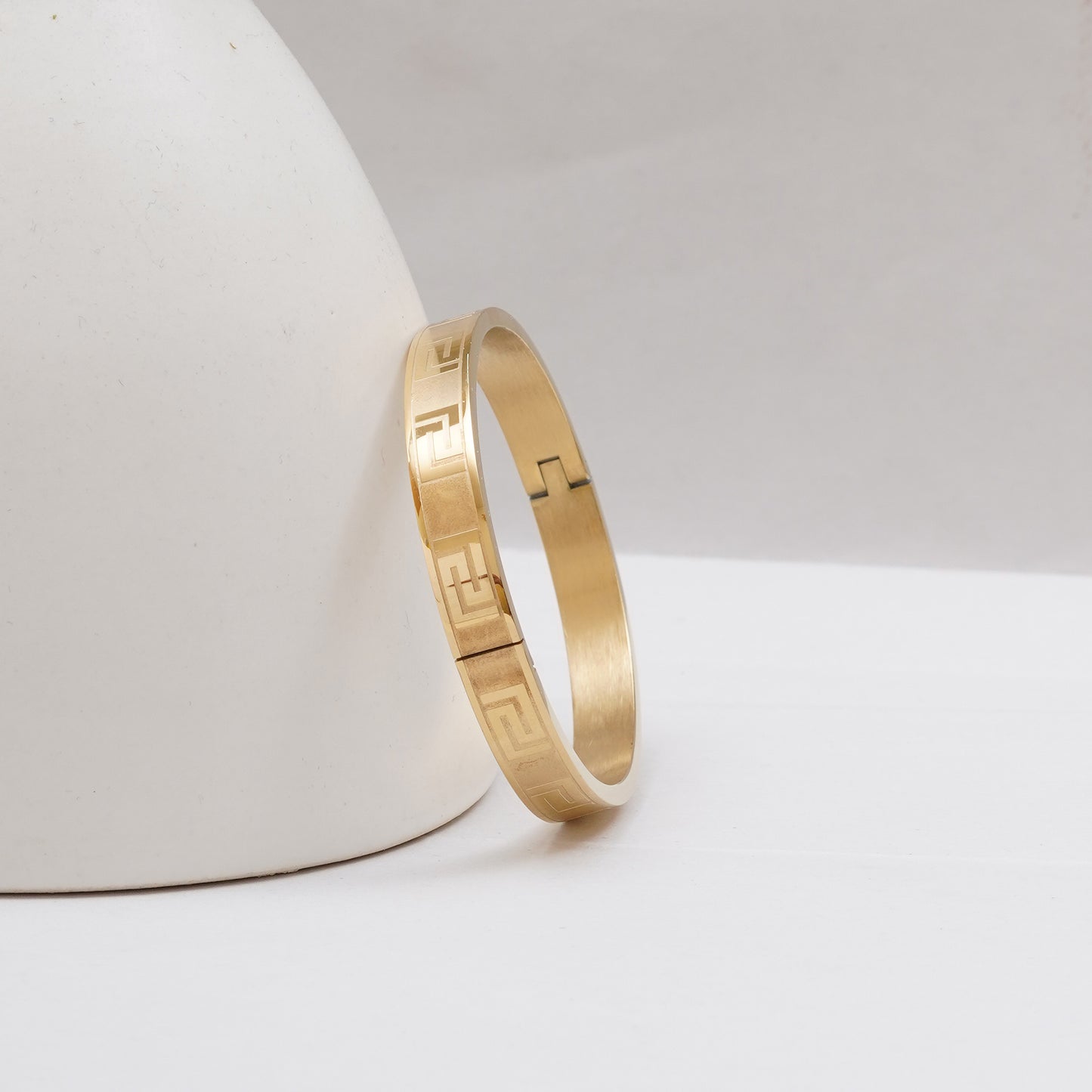 Vera Wave Gold-Plated Kada Bracelet