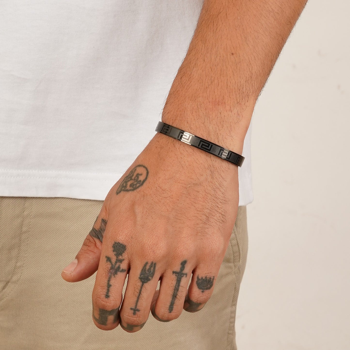 Vera Wave Black Men's Kada Bracelet