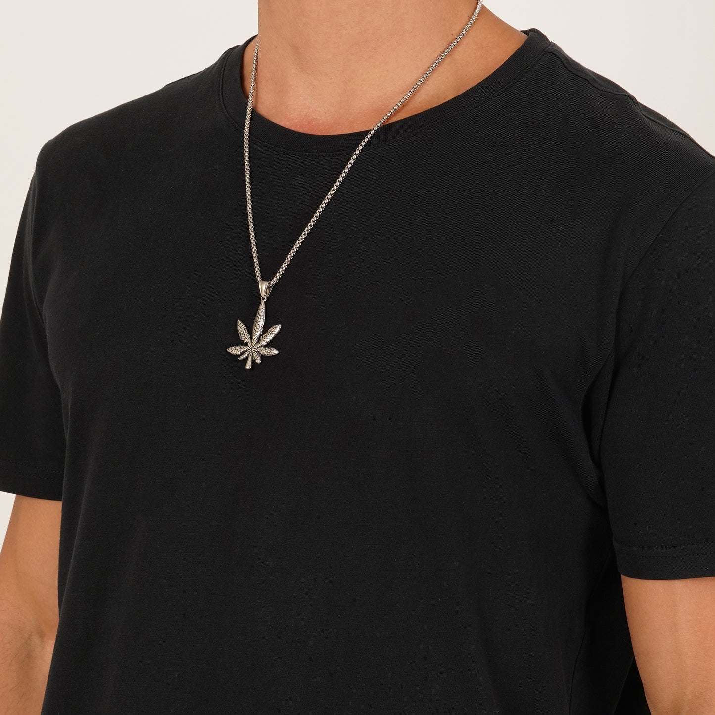 Maple Leaf Pendant With Chain