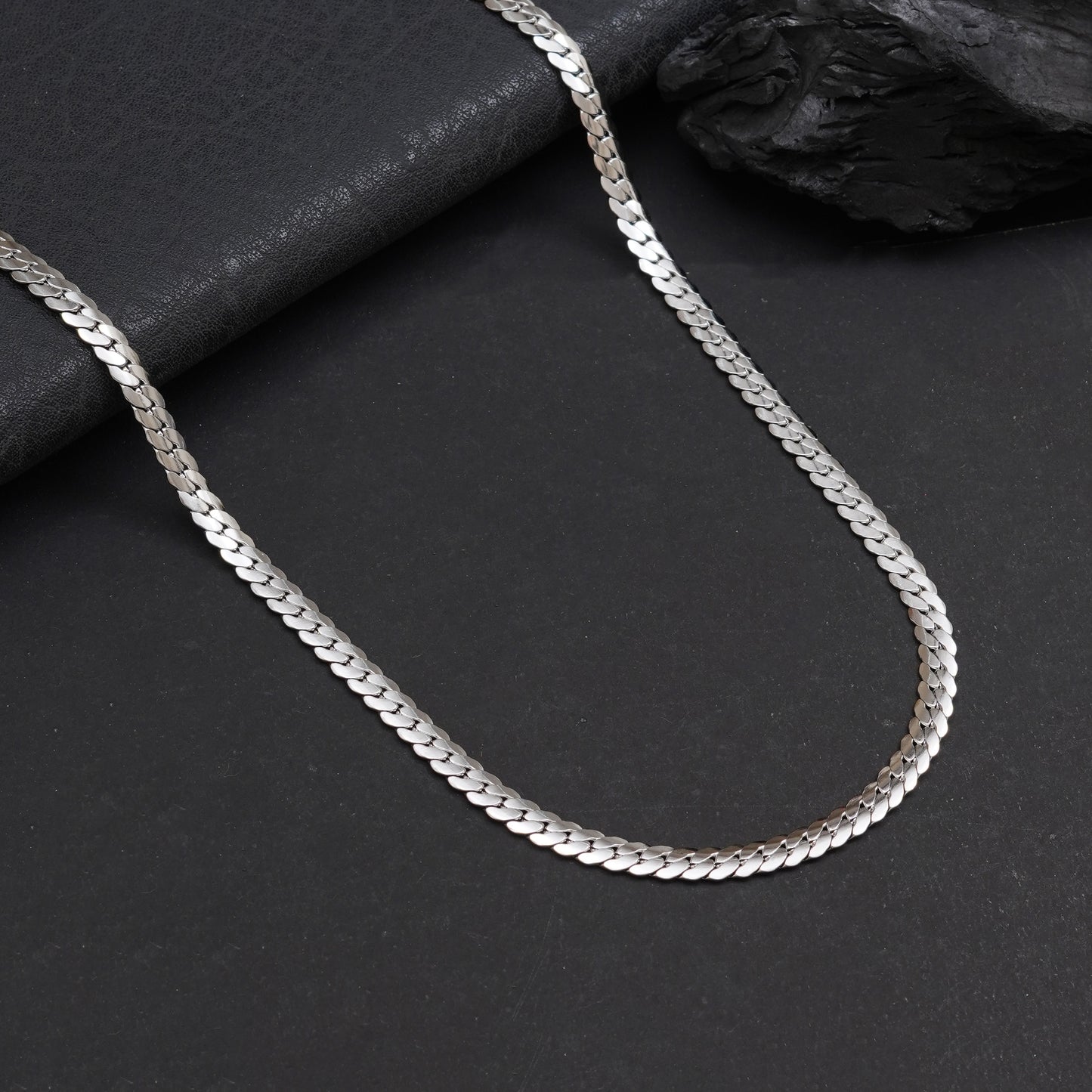 Vera Silver Neck Chain