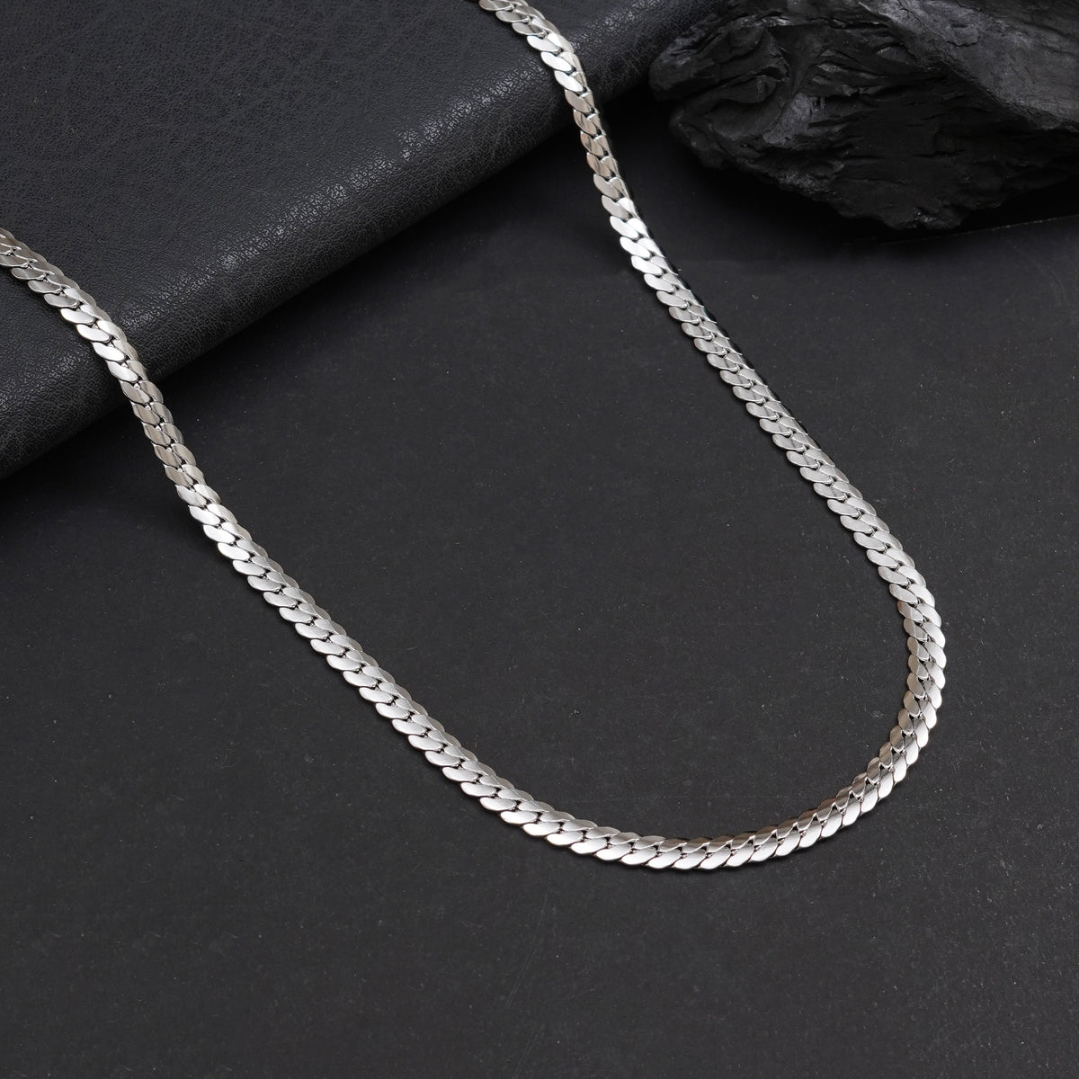 Vera Silver Neck Chain