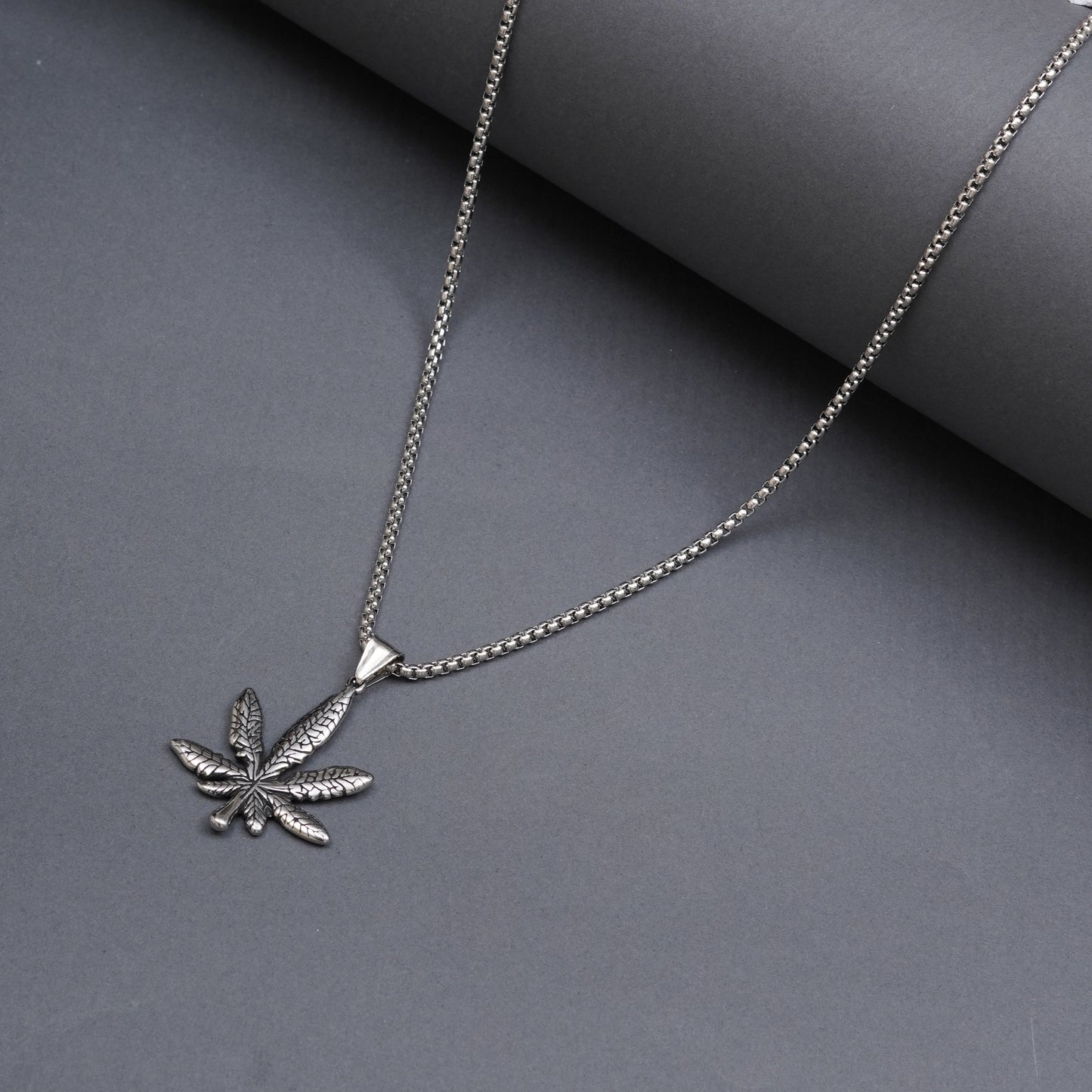 Maple Leaf Pendant With Chain