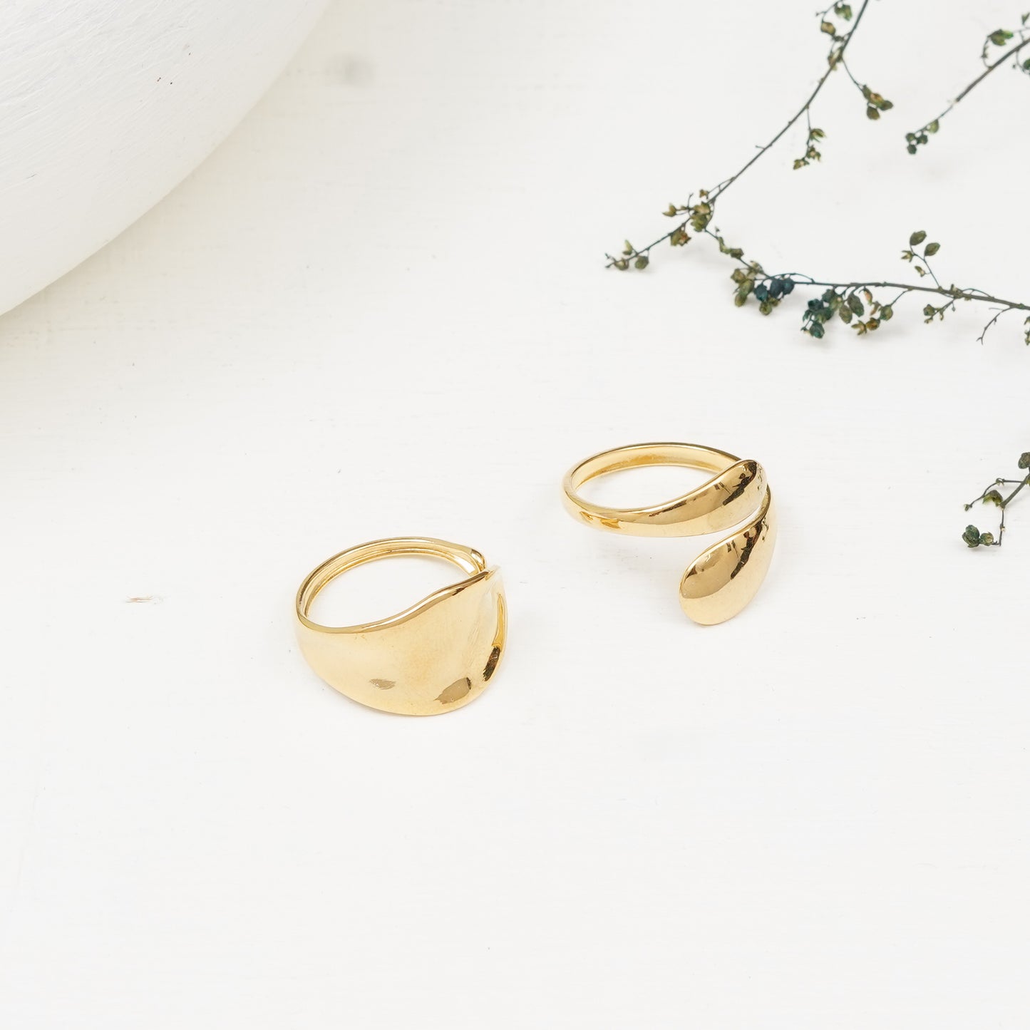 Nyssa Set Of Two Gold-Plated Rings