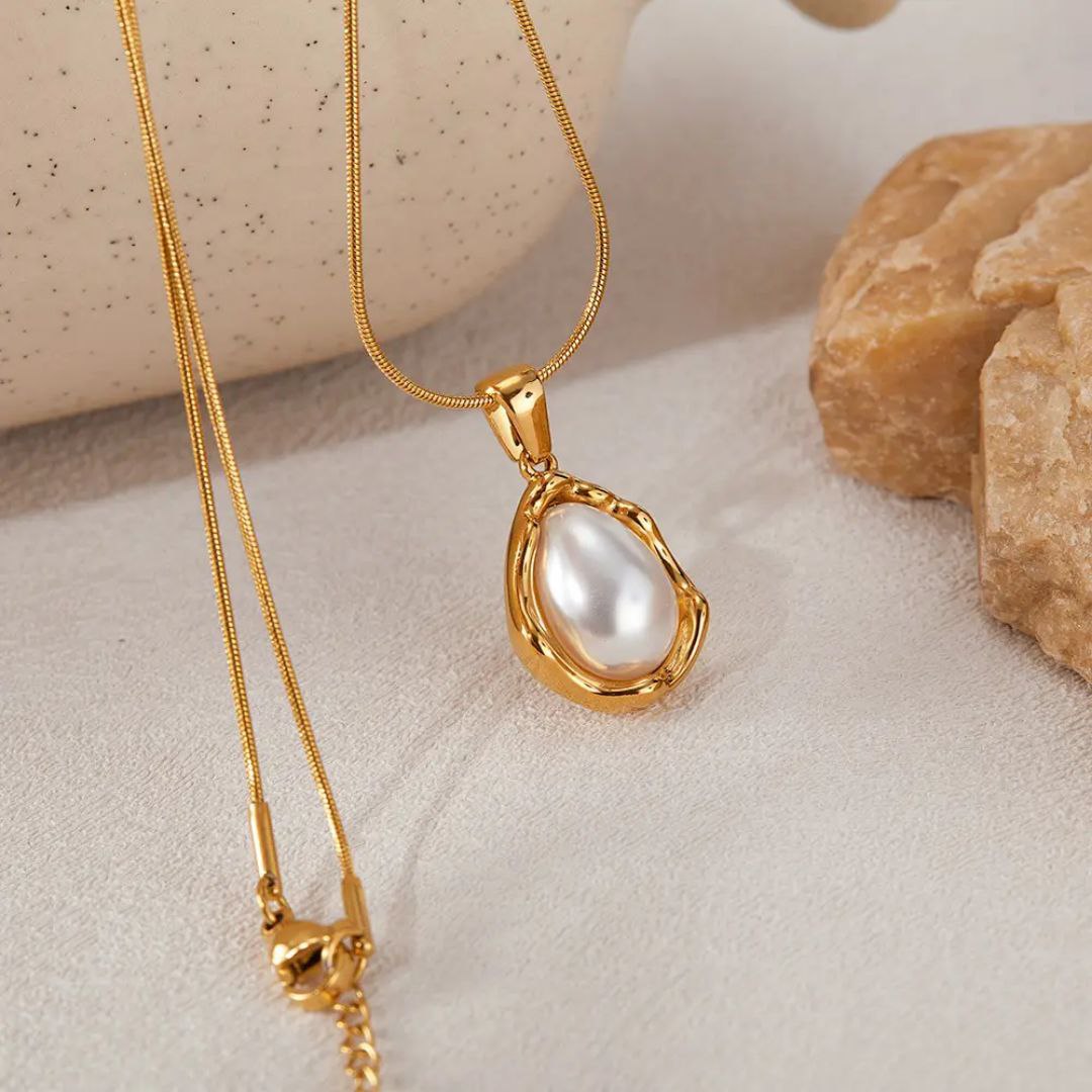 White Pearl Neck Chain Pendant