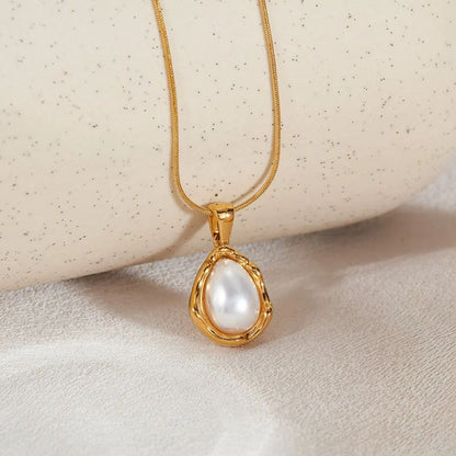 White Pearl Neck Chain Pendant