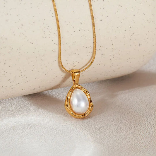 White Pearl Neck Chain Pendant
