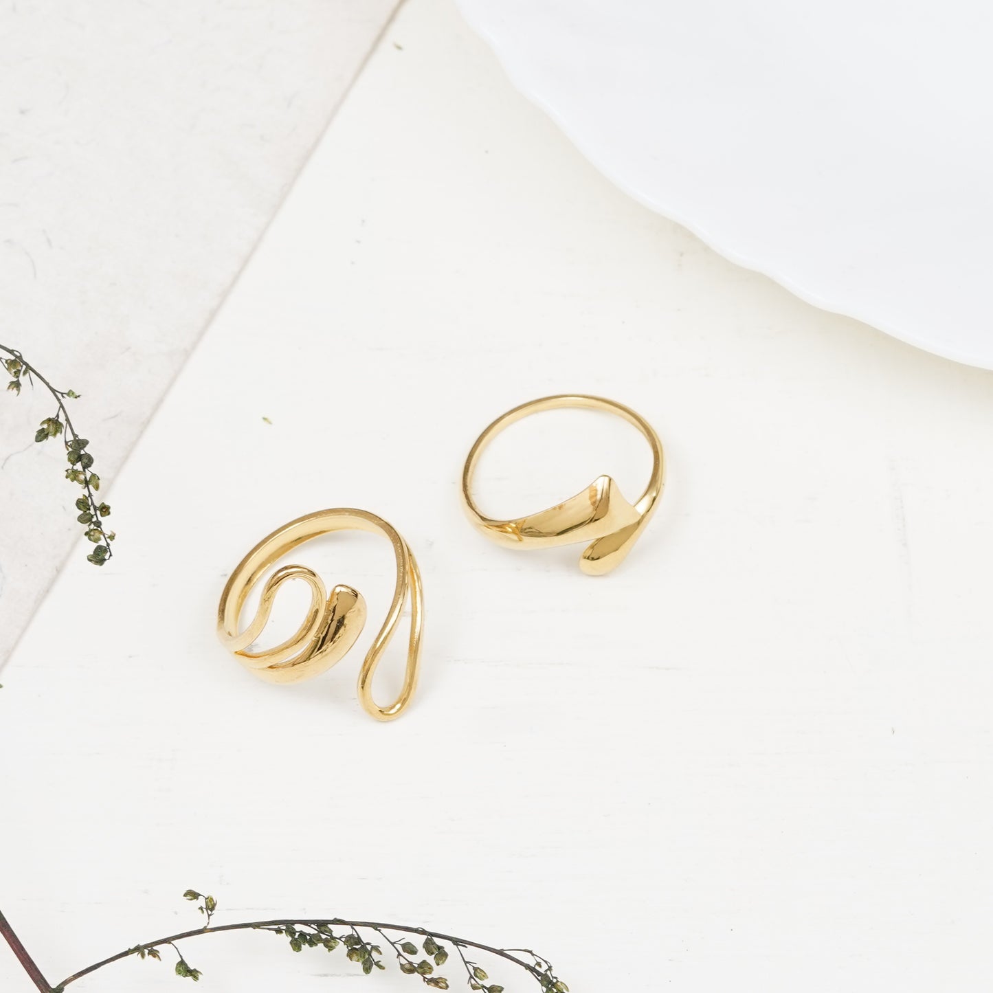 Lily Set Of Two Gold-Plated Rings
