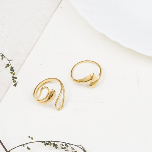 Lily Set Of Two Gold-Plated Rings