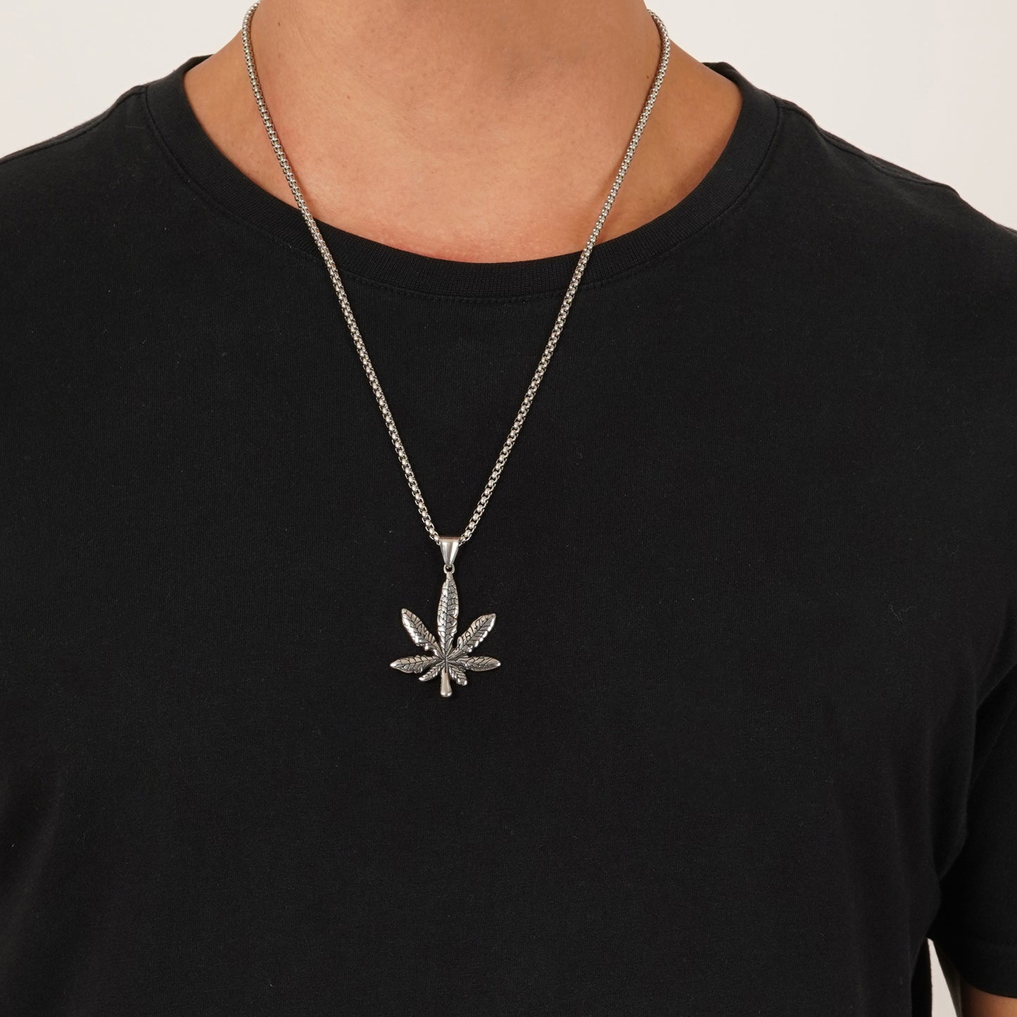 Maple Leaf Pendant With Chain