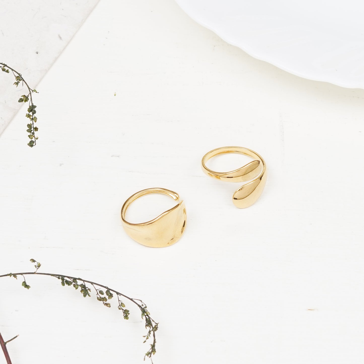 Nyssa Set Of Two Gold-Plated Rings